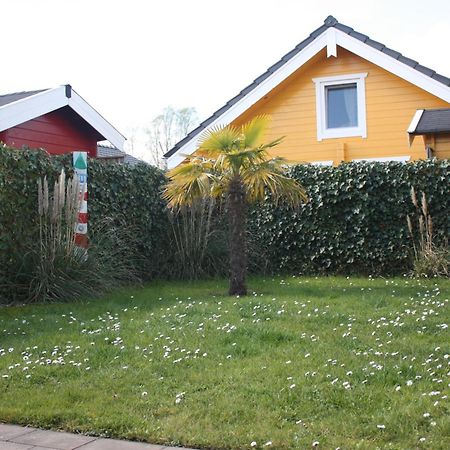 Villa Emilia - Gemuetliches Kinderfreundliches Blockhaus Mit Umzaeuntem Garten Sint Annaland Exteriér fotografie